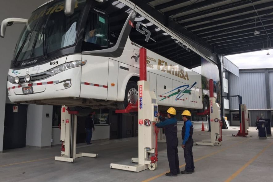 Stertil-Koni mobile columns and platform vehicle lift  Stertil-Koni mobile columns and platform vehicle lift