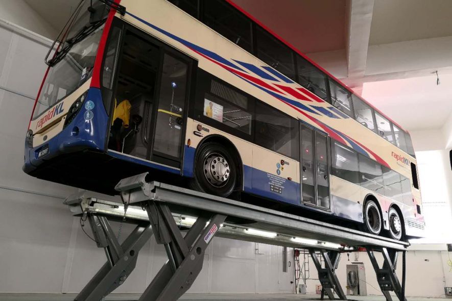 Stertil-Koni mobile columns and platform vehicle lift  Stertil-Koni mobile columns and platform vehicle lift