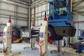 Stertil-Koni mobile columns and platform vehicle lift  Stertil-Koni mobile columns and platform vehicle lift